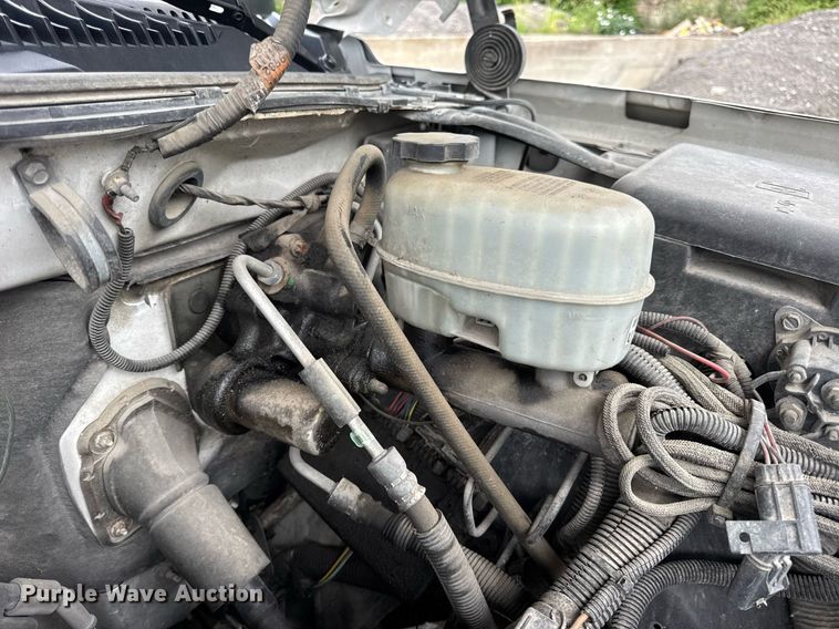 image for item DW3427 2006 Chevrolet Silverado 2500HD utility bed pickup truck