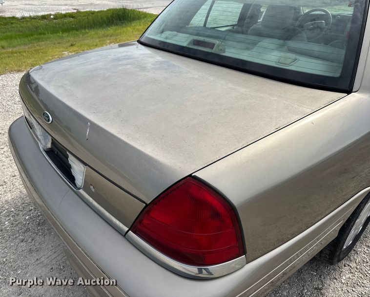 image for item DW3429 2008 Ford Crown Victoria Police Interceptor 