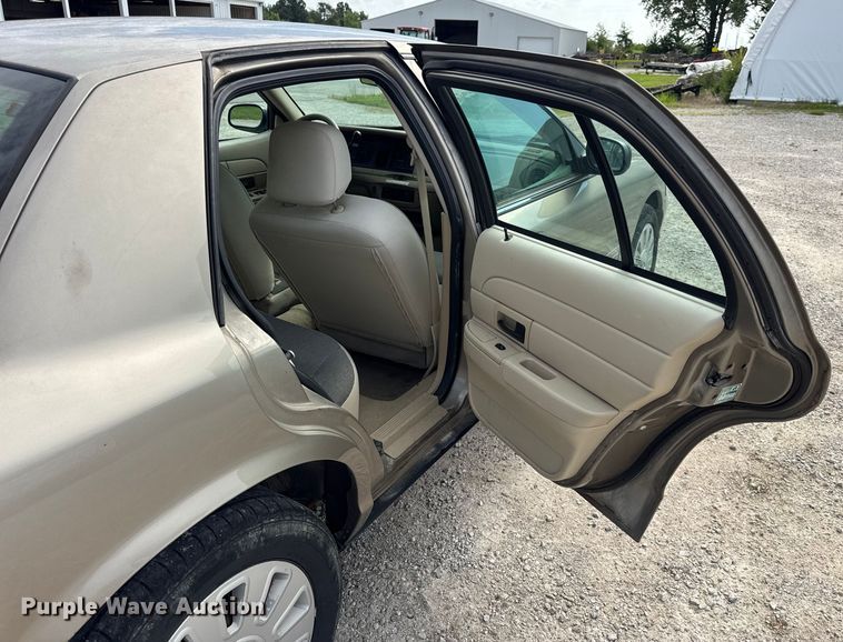 image for item DW3429 2008 Ford Crown Victoria Police Interceptor 