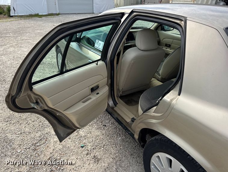 image for item DW3429 2008 Ford Crown Victoria Police Interceptor 