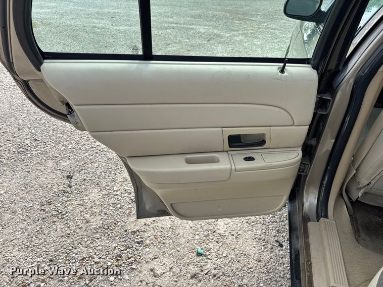 image for item DW3429 2008 Ford Crown Victoria Police Interceptor 