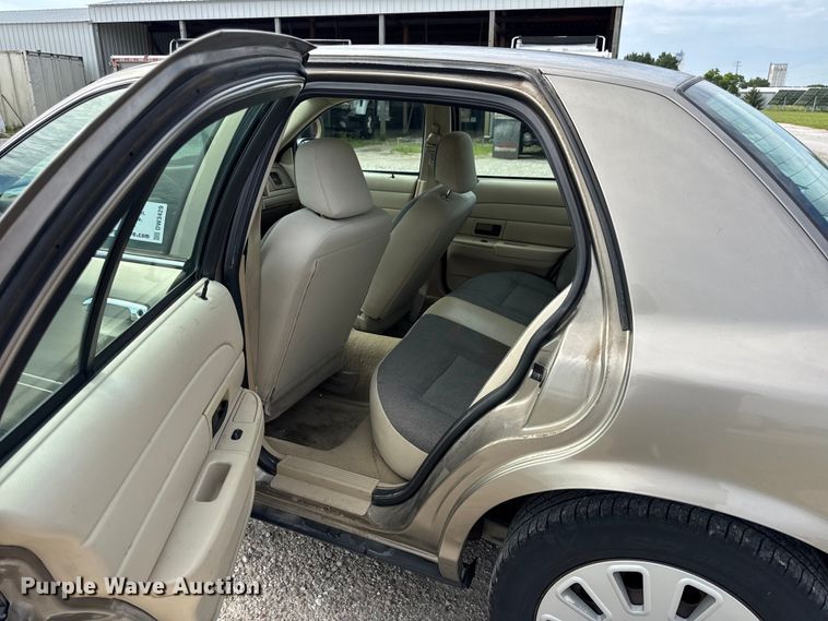 image for item DW3429 2008 Ford Crown Victoria Police Interceptor 