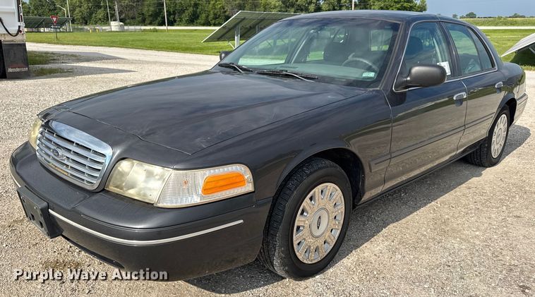 image for item DW3430 2004 Ford Crown Victoria Police Interceptor 