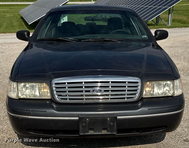 image for item DW3430 2004 Ford Crown Victoria Police Interceptor 