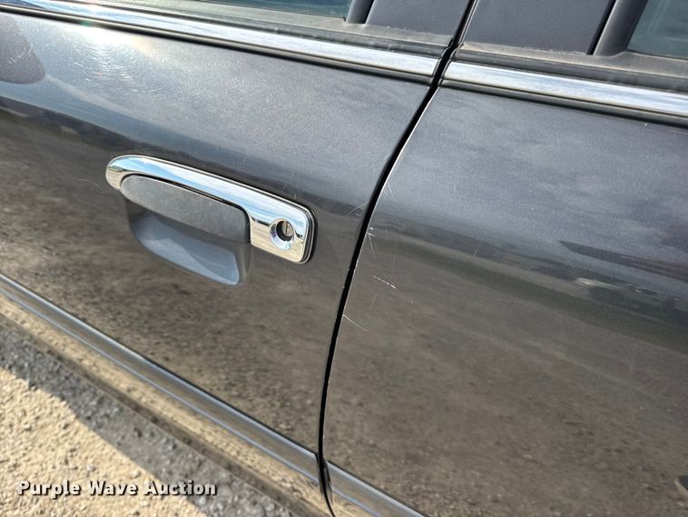 image for item DW3430 2004 Ford Crown Victoria Police Interceptor 