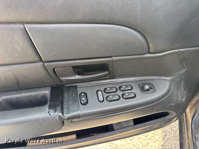 image for item DW3430 2004 Ford Crown Victoria Police Interceptor 