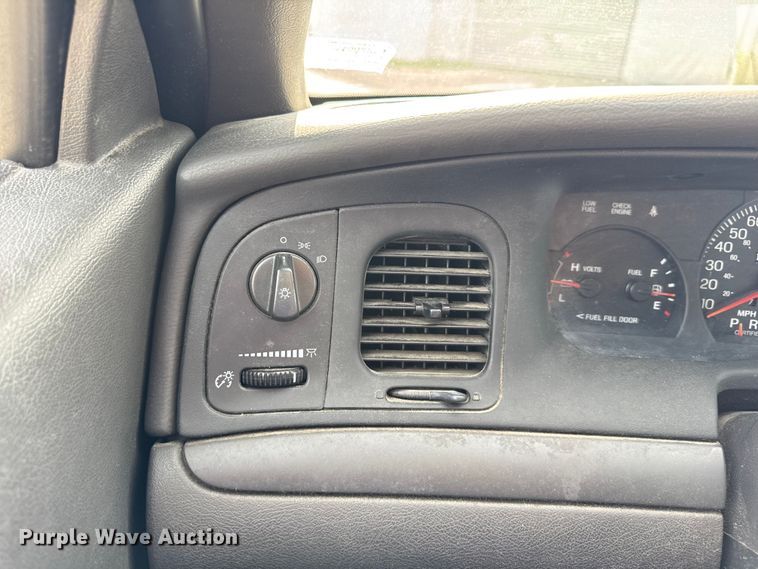 image for item DW3430 2004 Ford Crown Victoria Police Interceptor 