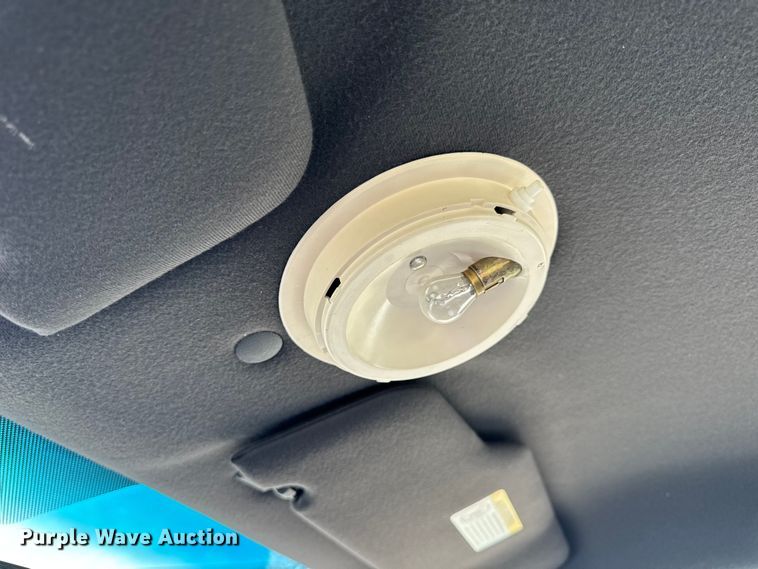 image for item DW3430 2004 Ford Crown Victoria Police Interceptor 