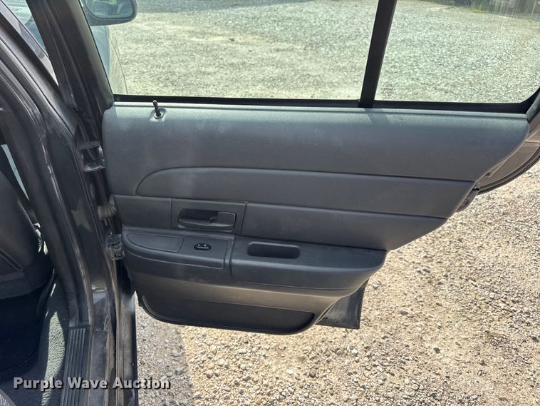 image for item DW3430 2004 Ford Crown Victoria Police Interceptor 