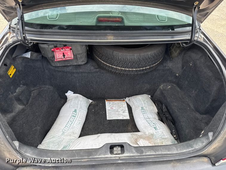 image for item DW3430 2004 Ford Crown Victoria Police Interceptor 