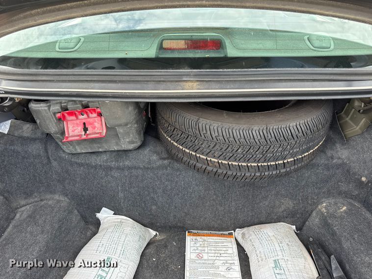 image for item DW3430 2004 Ford Crown Victoria Police Interceptor 