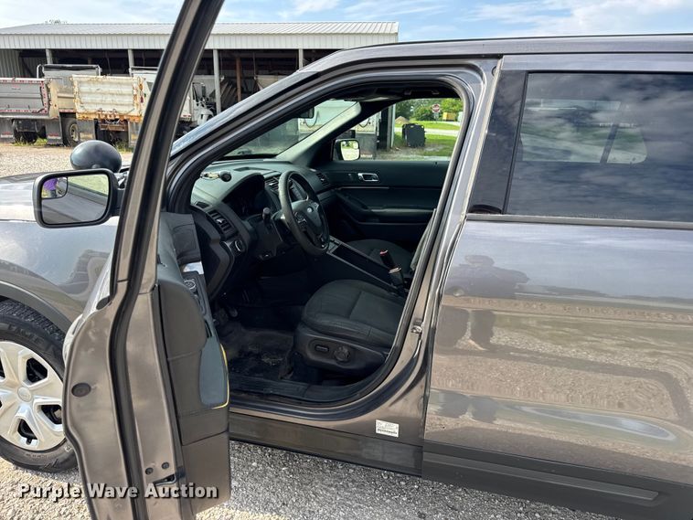 image for item DW3431 2019 Ford Explorer Police Interceptor SUV