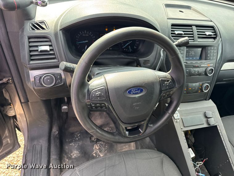 image for item DW3431 2019 Ford Explorer Police Interceptor SUV