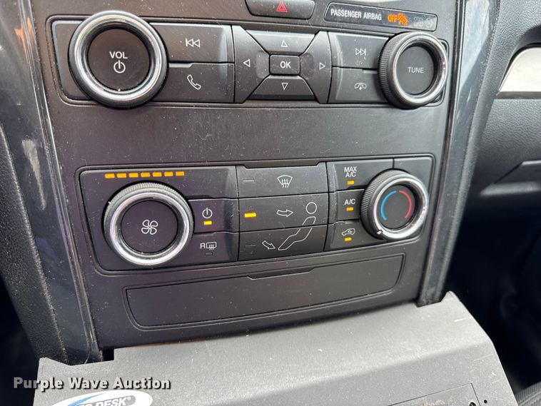 image for item DW3431 2019 Ford Explorer Police Interceptor SUV