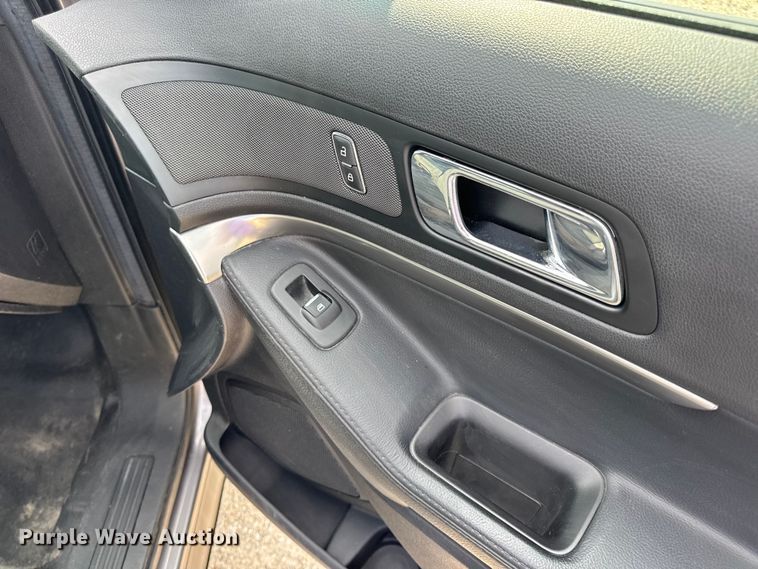 image for item DW3431 2019 Ford Explorer Police Interceptor SUV