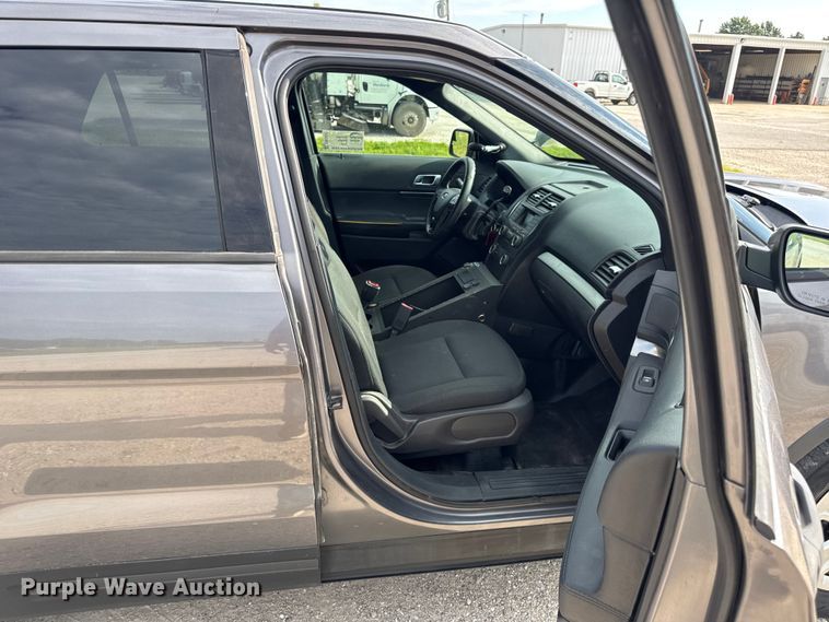 image for item DW3431 2019 Ford Explorer Police Interceptor SUV