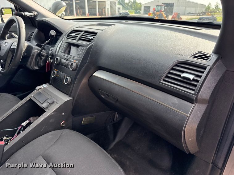 image for item DW3431 2019 Ford Explorer Police Interceptor SUV