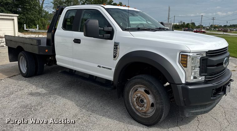 image for item DW3432 2018 Ford F450 Super Duty flatbed truck
