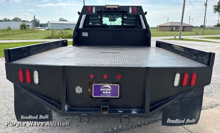 image for item DW3432 2018 Ford F450 Super Duty flatbed truck