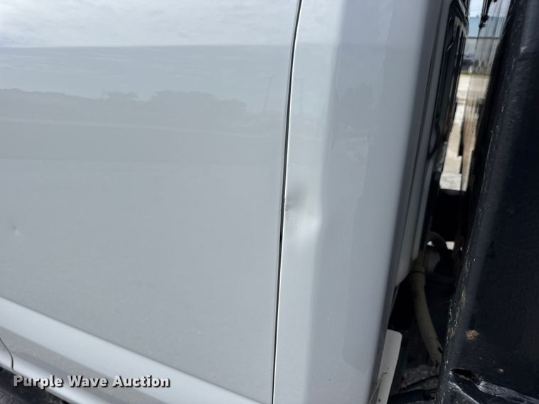 image for item DW3432 2018 Ford F450 Super Duty flatbed truck