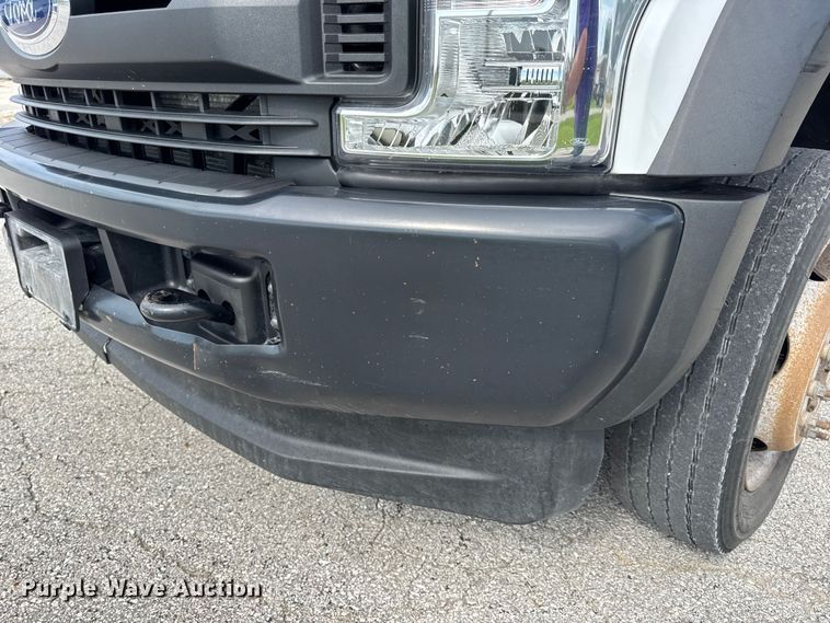 image for item DW3432 2018 Ford F450 Super Duty flatbed truck