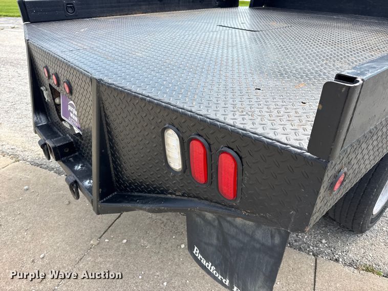 image for item DW3432 2018 Ford F450 Super Duty flatbed truck