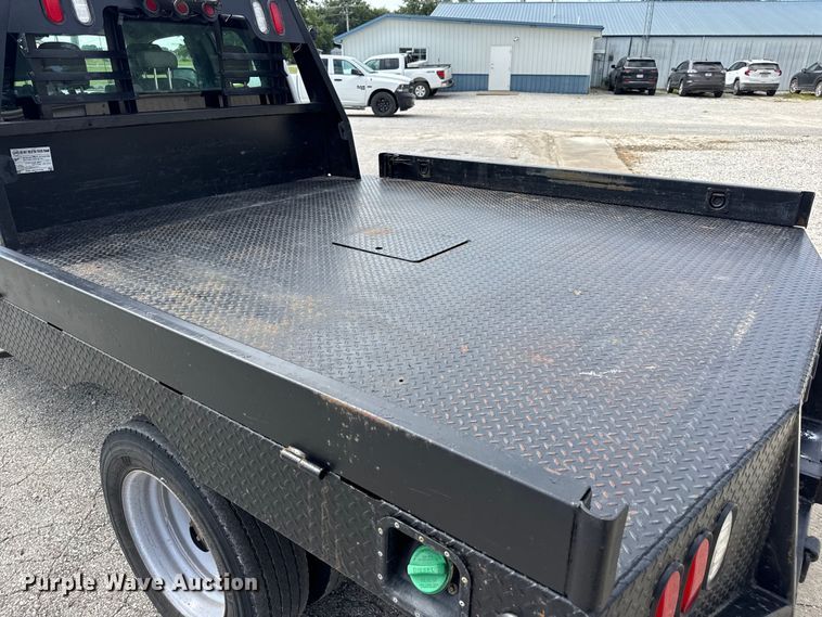 image for item DW3432 2018 Ford F450 Super Duty flatbed truck