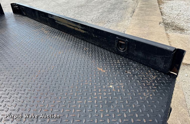 image for item DW3432 2018 Ford F450 Super Duty flatbed truck