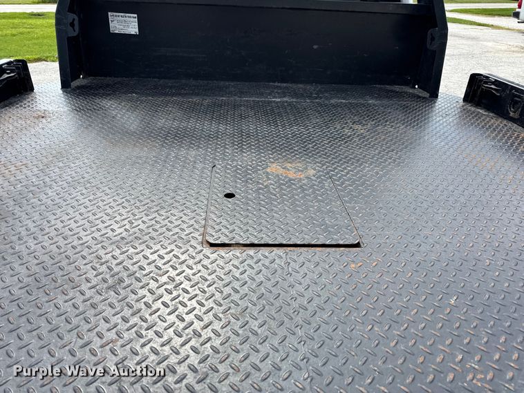 image for item DW3432 2018 Ford F450 Super Duty flatbed truck