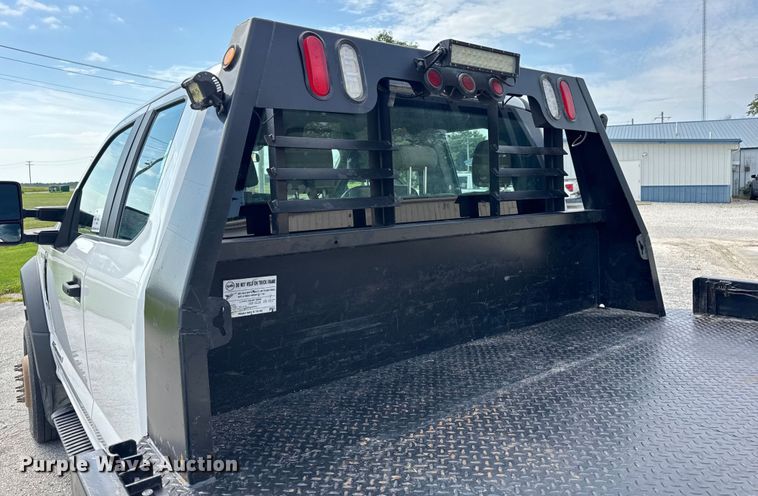 image for item DW3432 2018 Ford F450 Super Duty flatbed truck