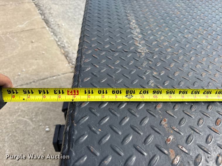 image for item DW3432 2018 Ford F450 Super Duty flatbed truck