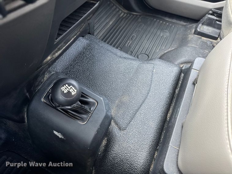 image for item DW3432 2018 Ford F450 Super Duty flatbed truck