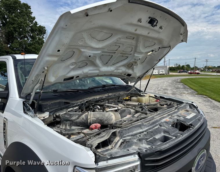 image for item DW3432 2018 Ford F450 Super Duty flatbed truck