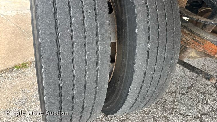 image for item DW3432 2018 Ford F450 Super Duty flatbed truck