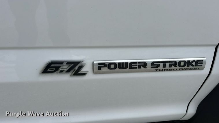 image for item DW3432 2018 Ford F450 Super Duty flatbed truck