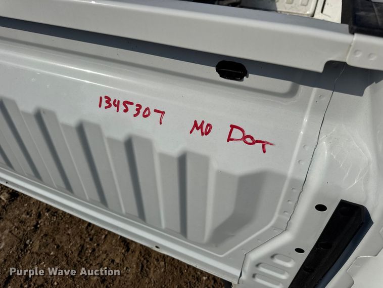image for item DW3452 Chevrolet Silverado pickup truck bed