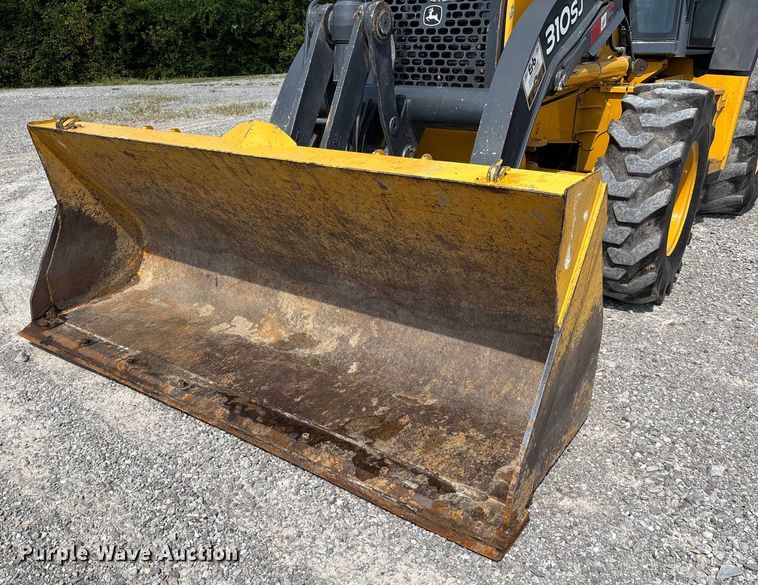 image for item DW7249 2011 John Deere 310SJ backhoe