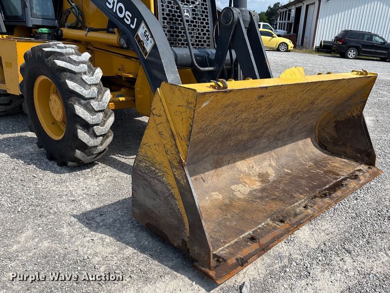 image for item DW7249 2011 John Deere 310SJ backhoe