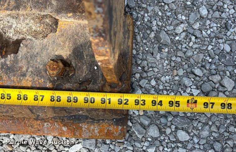 image for item DW7249 2011 John Deere 310SJ backhoe