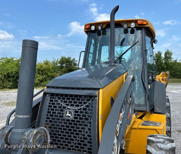image for item DW7249 2011 John Deere 310SJ backhoe