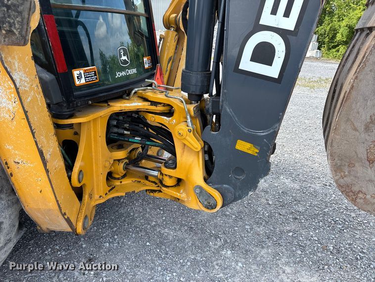 image for item DW7249 2011 John Deere 310SJ backhoe
