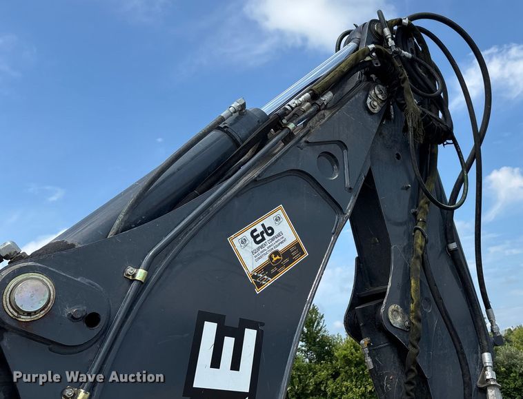 image for item DW7249 2011 John Deere 310SJ backhoe