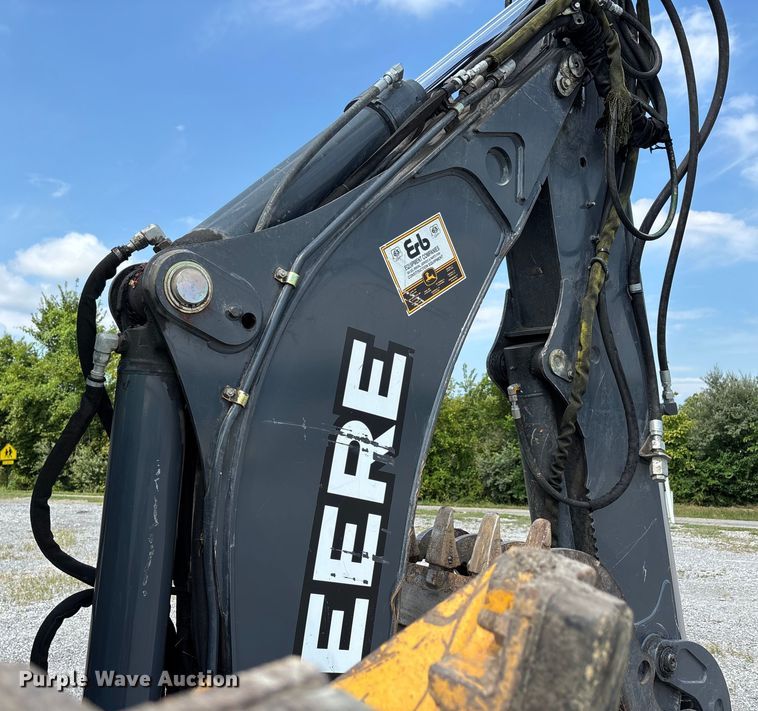 image for item DW7249 2011 John Deere 310SJ backhoe