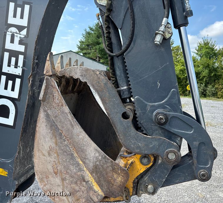 image for item DW7249 2011 John Deere 310SJ backhoe