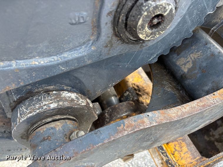 image for item DW7249 2011 John Deere 310SJ backhoe