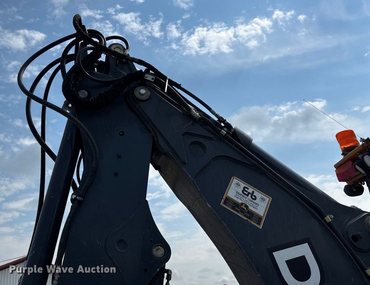 image for item DW7249 2011 John Deere 310SJ backhoe