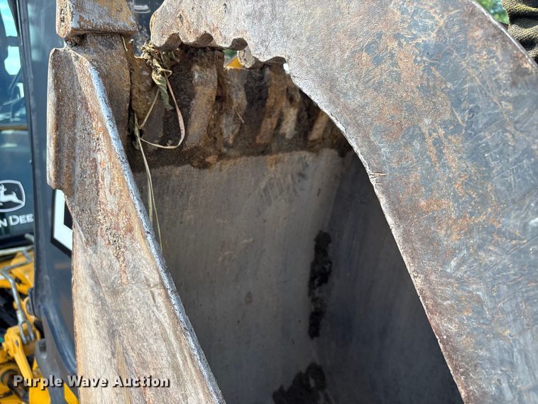 image for item DW7249 2011 John Deere 310SJ backhoe