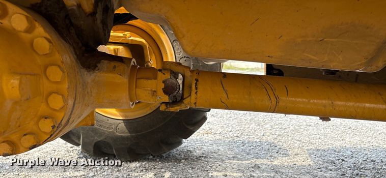 image for item DW7249 2011 John Deere 310SJ backhoe