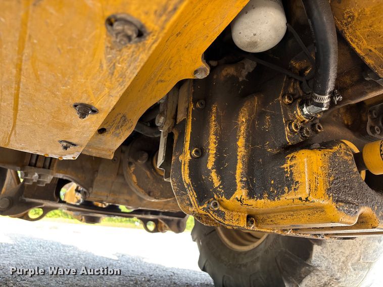 image for item DW7249 2011 John Deere 310SJ backhoe