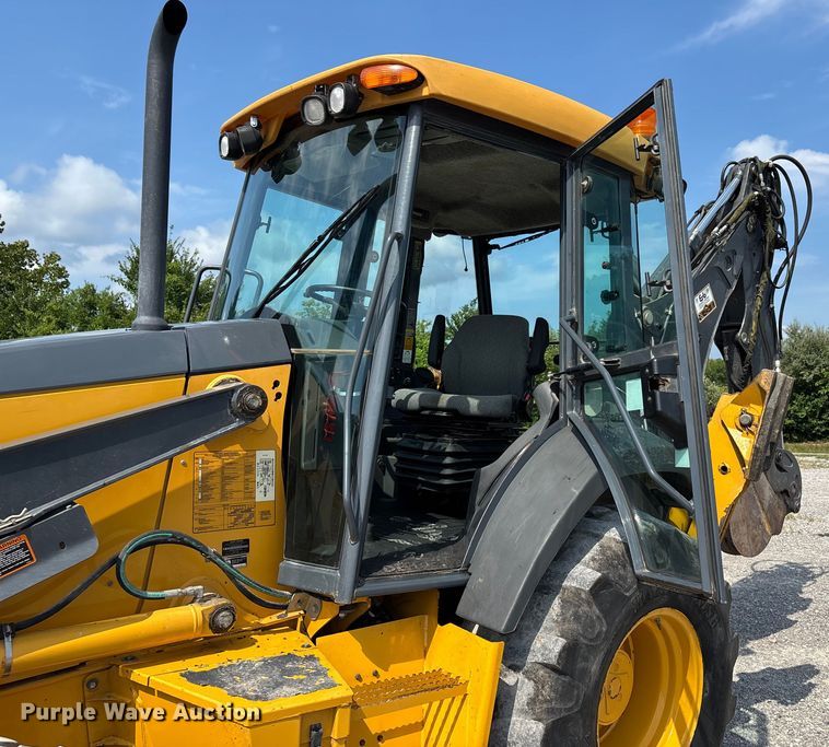 image for item DW7249 2011 John Deere 310SJ backhoe